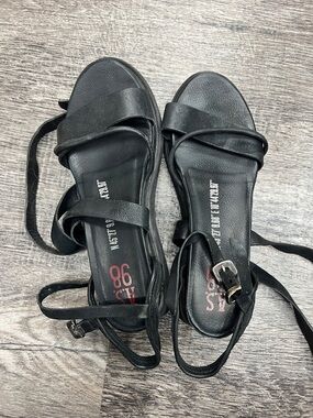 Women’s Black Strappy Ankle Tie Sandals